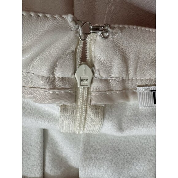 TCEC Mini Skirt Size Medium Faux Leather Pleated Cream Y2K 90s - Picture 5 of 11
